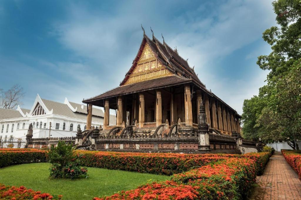 Dhavara Boutique Hotel Vientiane Bagian luar foto