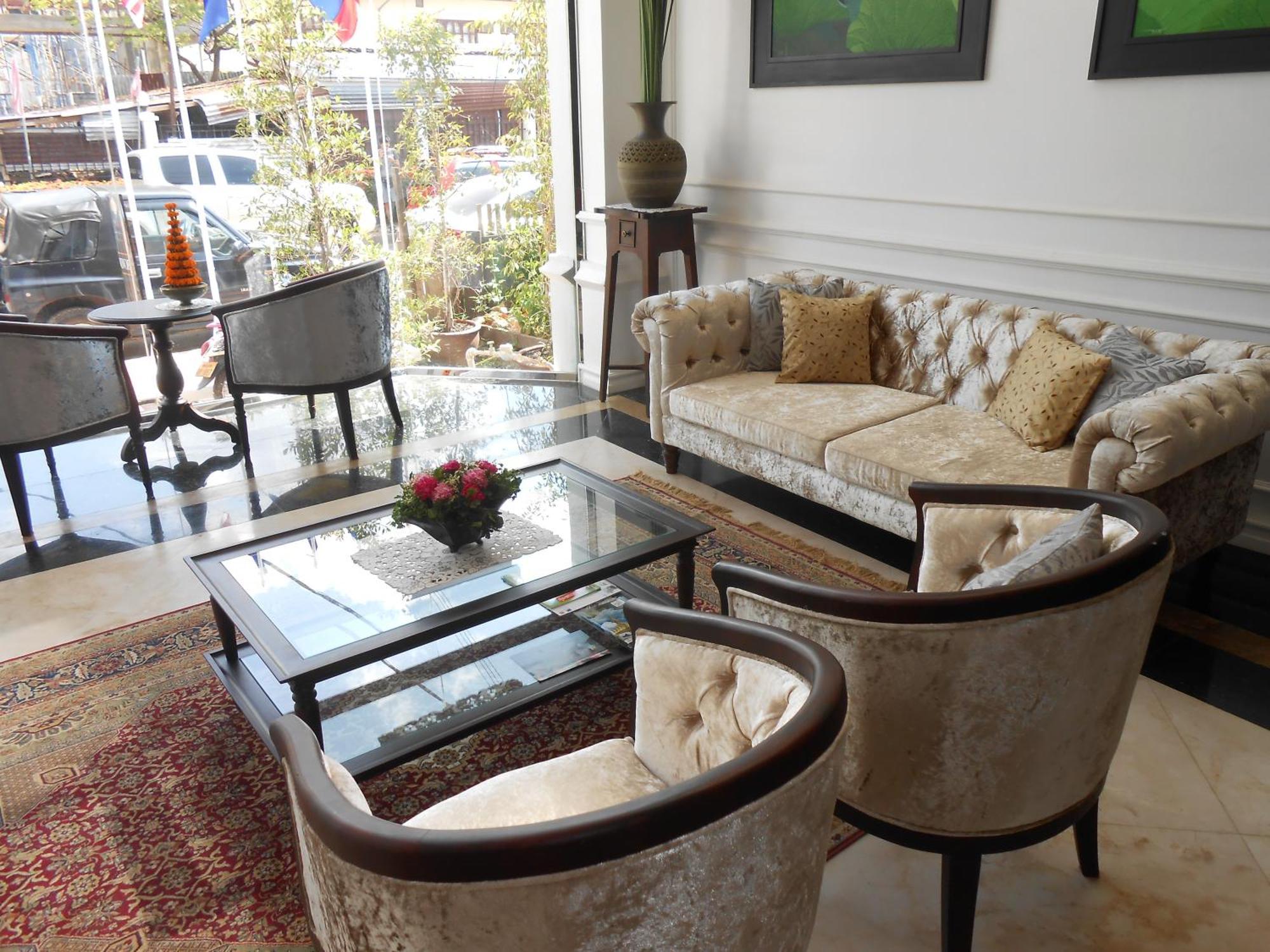 Dhavara Boutique Hotel Vientiane Bagian luar foto