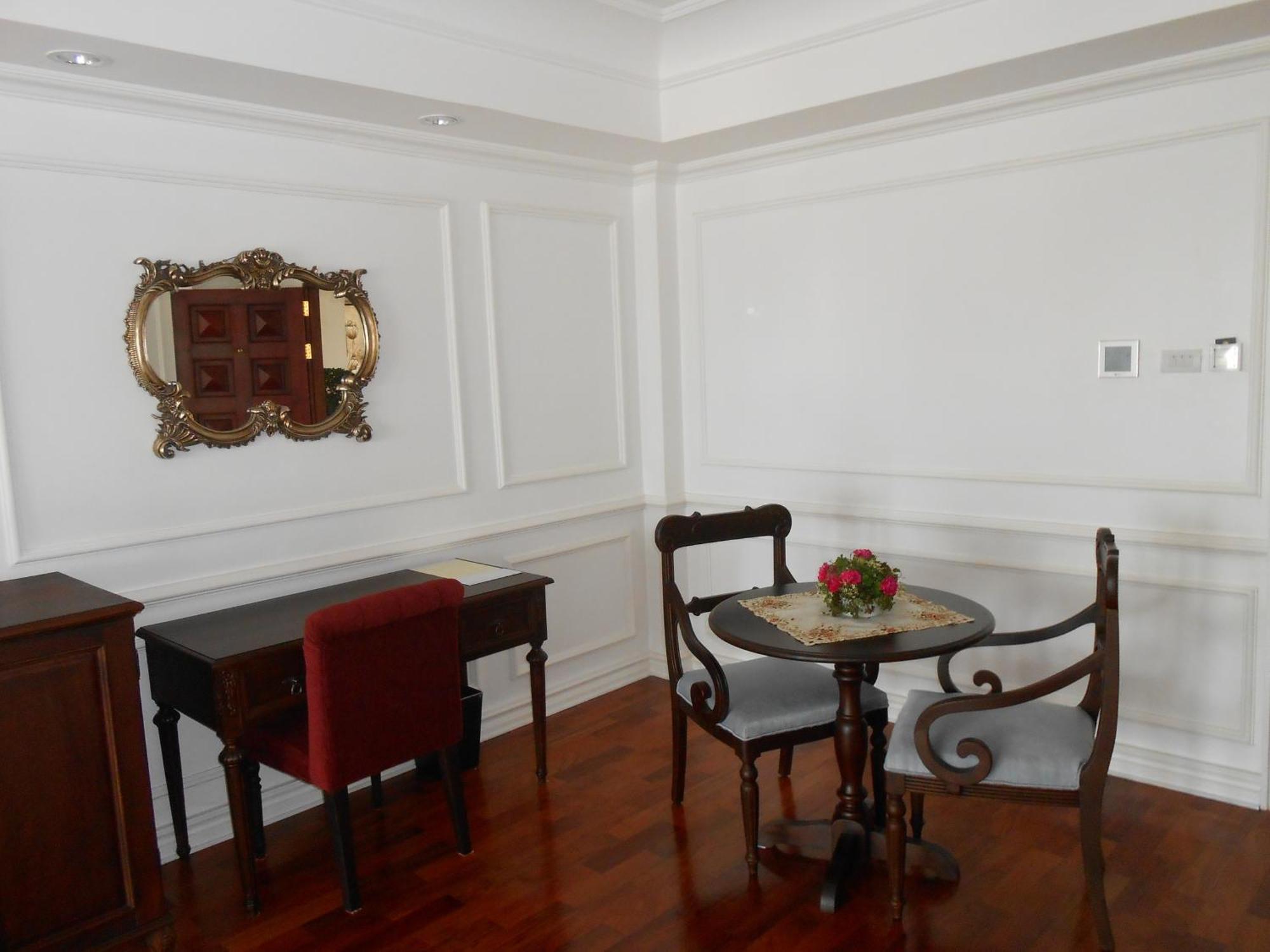 Dhavara Boutique Hotel Vientiane Bagian luar foto