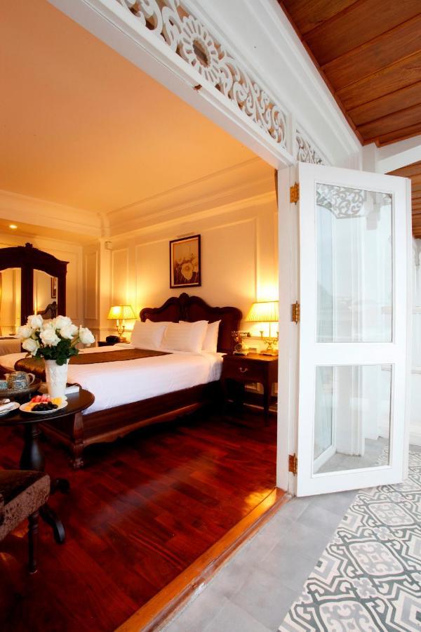 Dhavara Boutique Hotel Vientiane Bagian luar foto